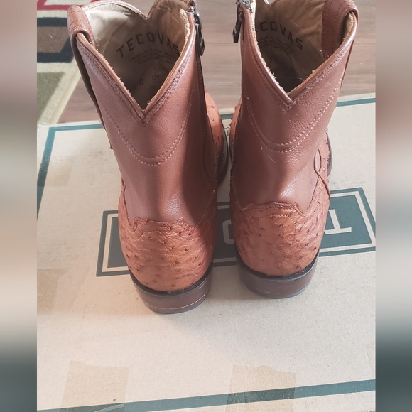Tecovas Brown Leather Ostritch Western Boots. 10 D - Picture 6 of 6